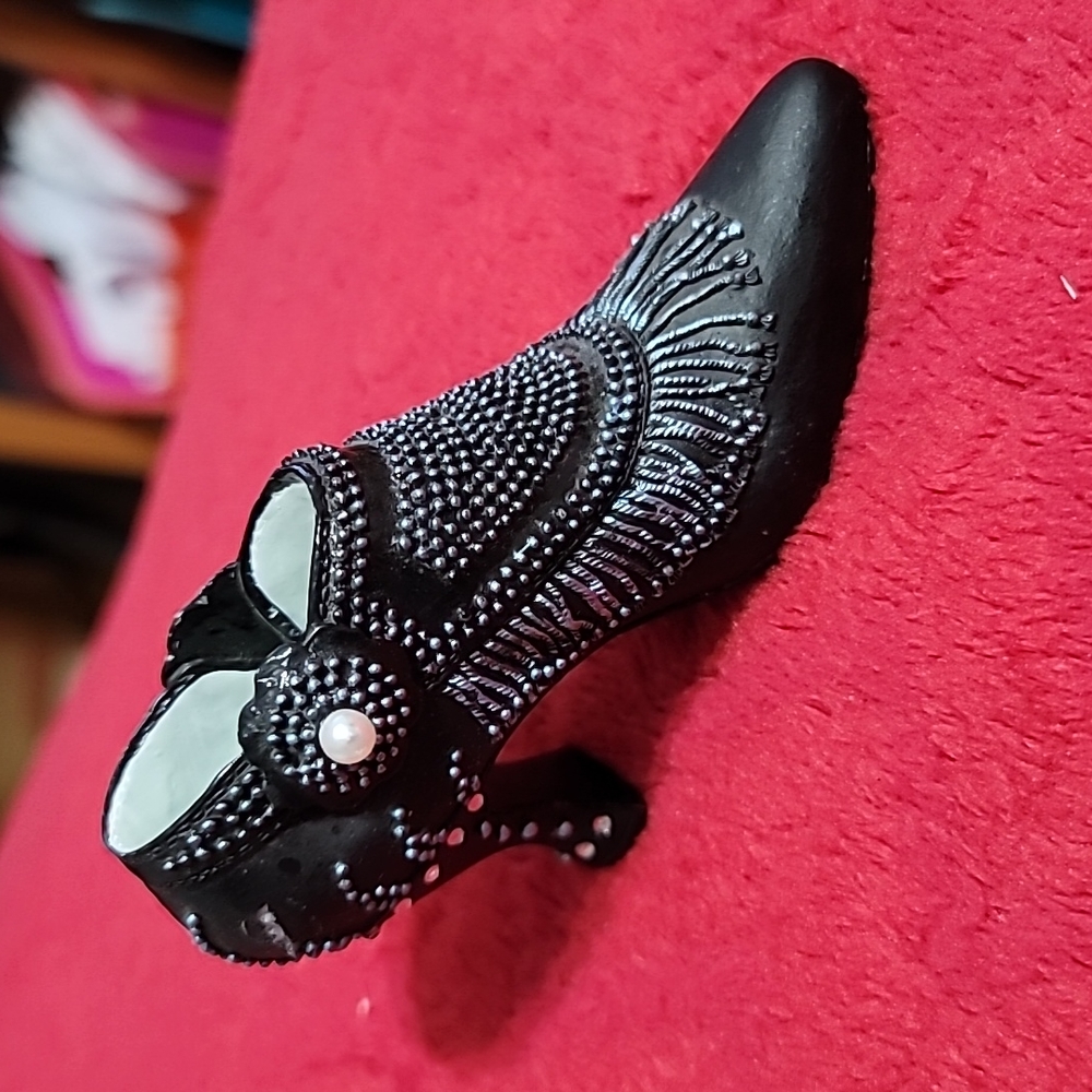Black Shoe Pearl Fringed Turquoise Beads Nostalgia-If The Shoe Fits Figurine